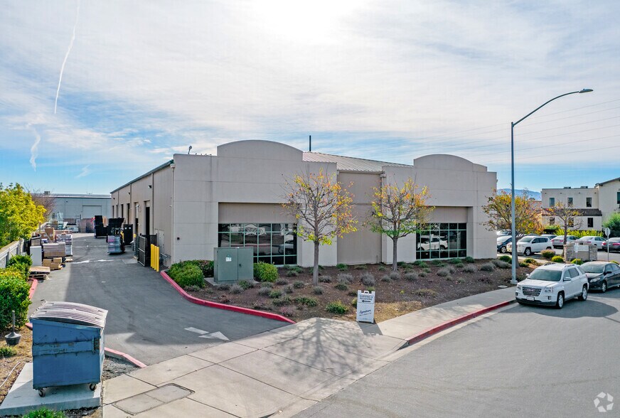 More Photos Of 19 Quail Run Cir, Salinas Office For Lease