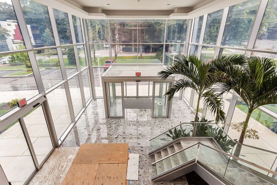 More Photos Of 611 W Hartsdale Ave, White Plains Medical For Lease