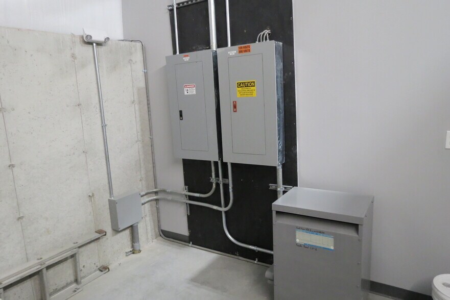 More Photos Of 50 June St, Leominster Industrial For Lease