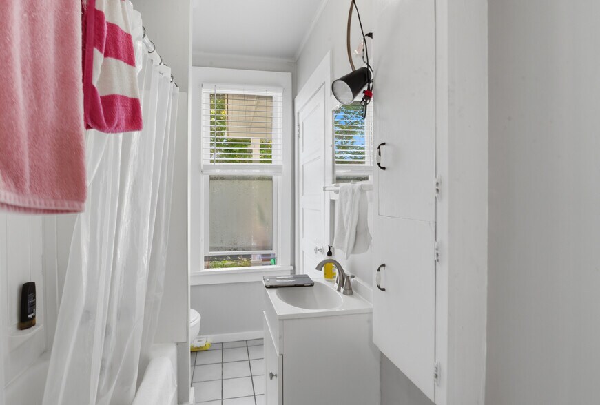 More Photos Of 308 High St, Oregon City Multifamily For Sale