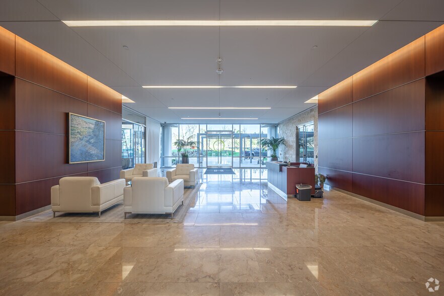 More Photos Of 1780 Hughes Landing Blvd, The Woodlands Office For Lease