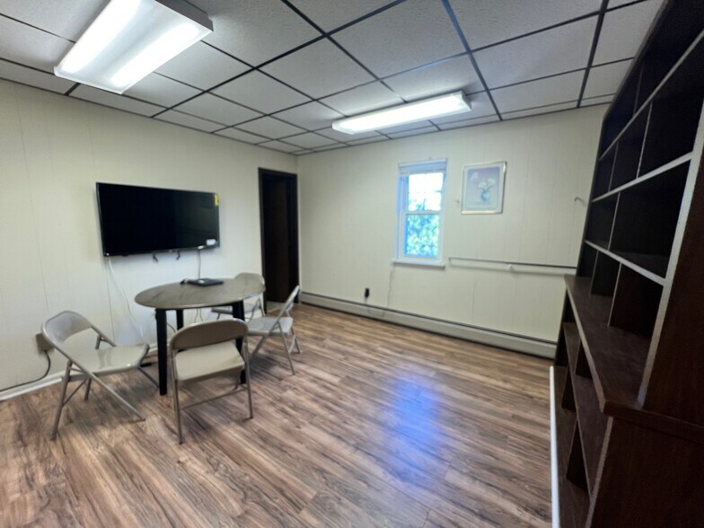 More Photos Of 332-334 North Ave, Garwood Loft Creative Space For Sale