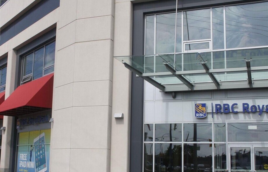 More Photos Of 7163 Yonge St, Markham Apartments For Sale