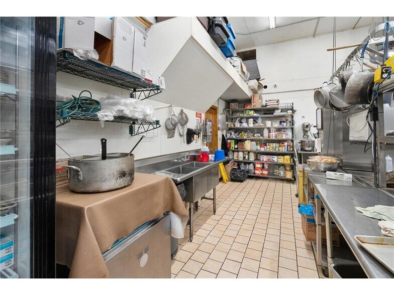 More Photos Of 15850 - 15860 T Bone Ln, Hayward Restaurant For Sale