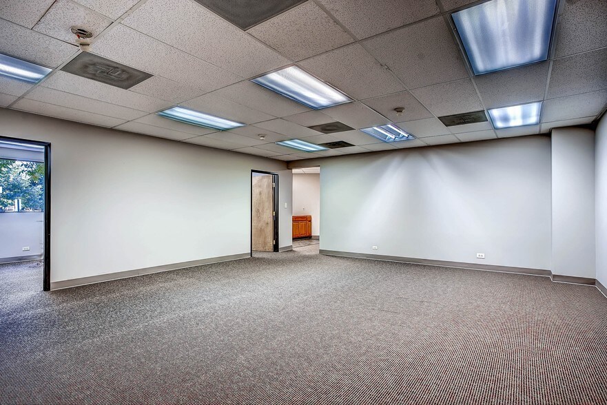 More Photos Of 363 S Harlan St, Lakewood Office For Lease