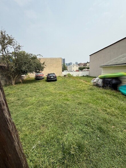 More Photos Of 31 Cliff St, New Rochelle Land For Sale