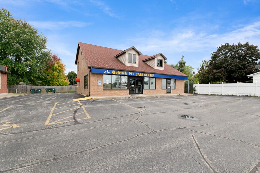 More Photos Of 2543 Babcock Rd, Green Bay Freestanding For Sale