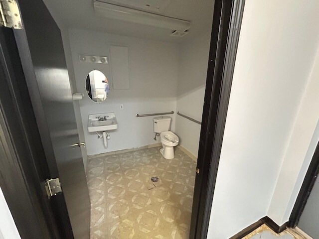 More Photos Of 98 Legends Pky, Eureka Unknown For Lease