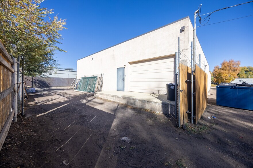 More Photos Of 2217 E Boulder St, Colorado Springs Light Distribution For Lease