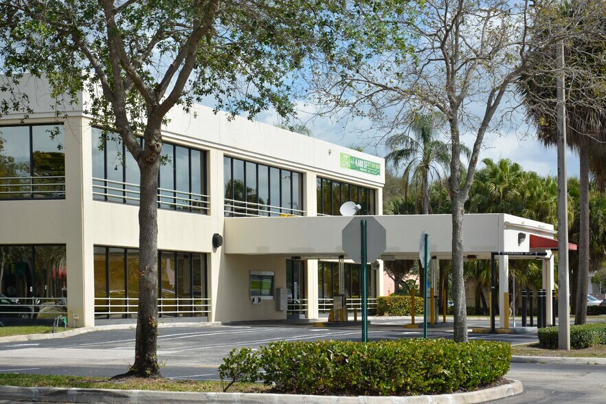 More Photos Of 1801-1951 N Pine Island Rd, Plantation Unknown For Lease