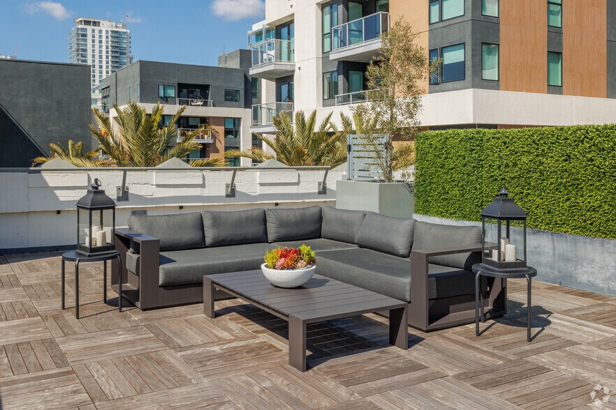 More Photos Of 110 W Ocean Blvd, Long Beach Apartments For Sale