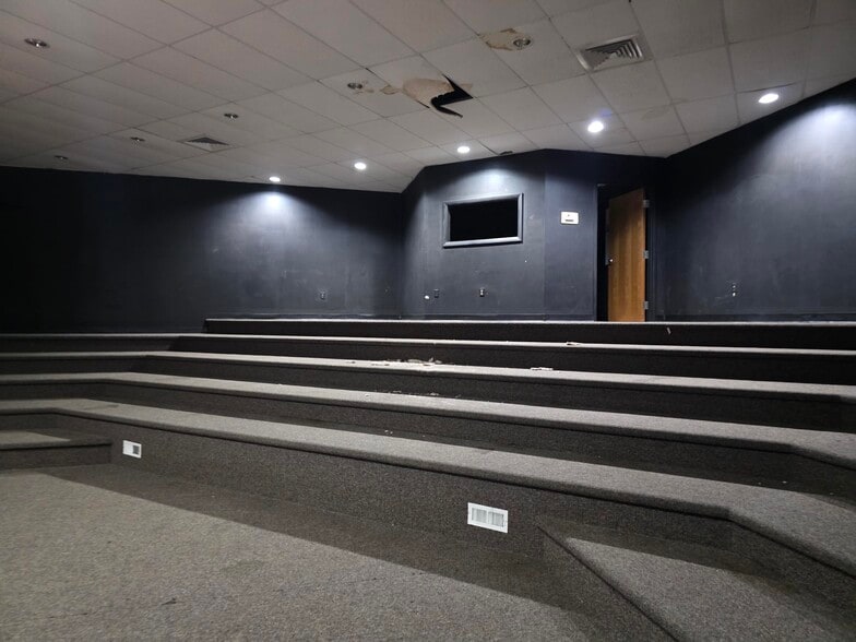 More Photos Of 3 Battaile Dr, Winchester Lodge Meeting Hall For Sale