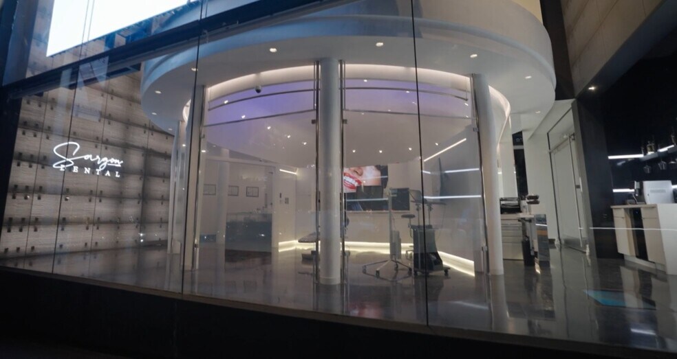 More Photos Of 8711 W Sunset Blvd, West Hollywood Storefront For Lease