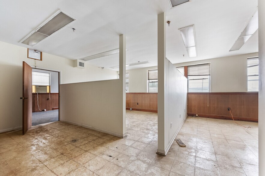 More Photos Of 50 Hulmeville Ave, Penndel Warehouse For Sale