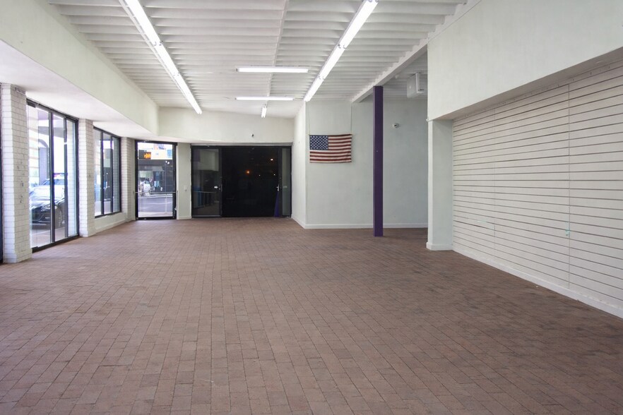 More Photos Of 2709 Artesia Blvd, Redondo Beach Storefront For Lease