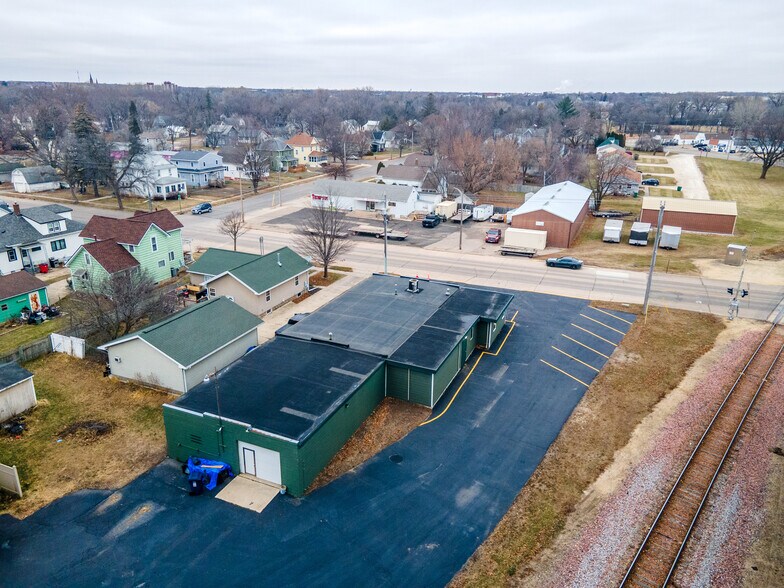 More Photos Of 1006 8th Ave SW, Austin Flex For Lease