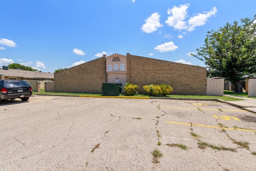 More Photos Of 2314 Andover Dr, Killeen Apartments For Sale