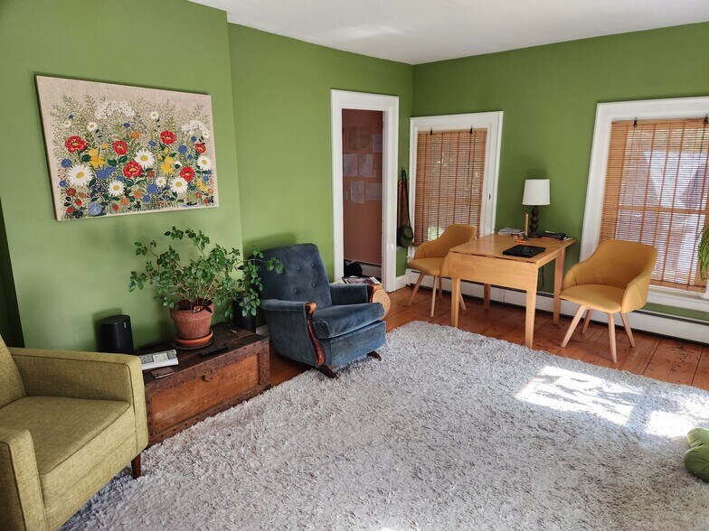 More Photos Of 268 Main St, Kingfield Restaurant For Sale