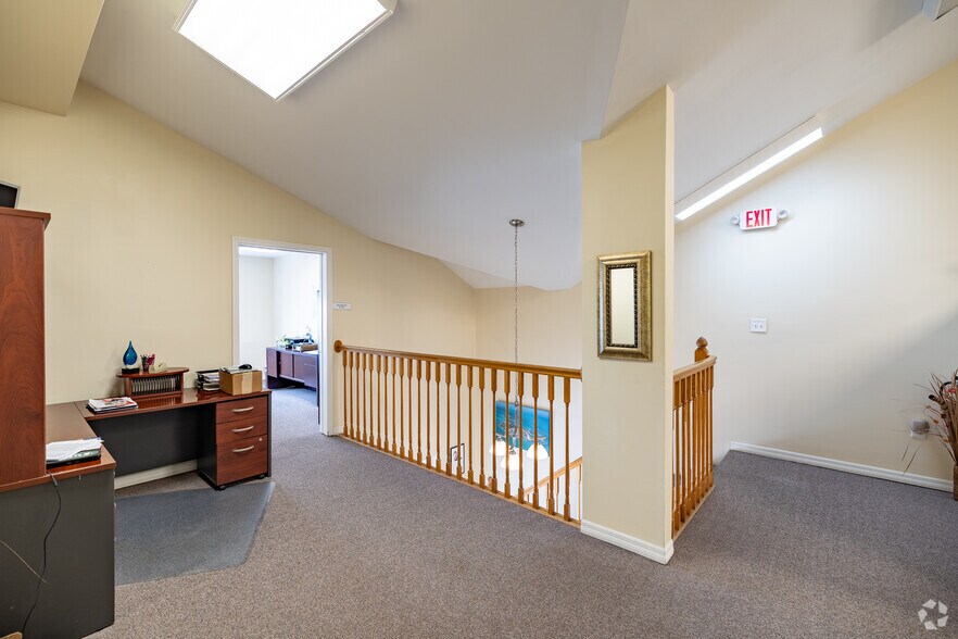 More Photos Of 10005-10095 Overseas Hwy, Marathon Office For Sale