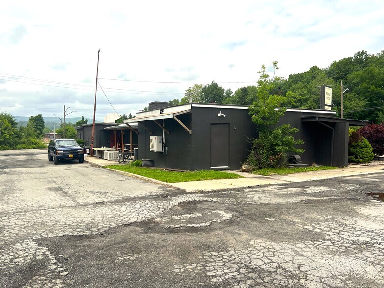 More Photos Of 2071 NY-52, Liberty Fast Food For Sale