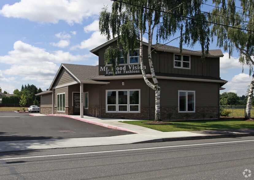 More Photos Of 22640 SE Stark St, Gresham Medical For Lease