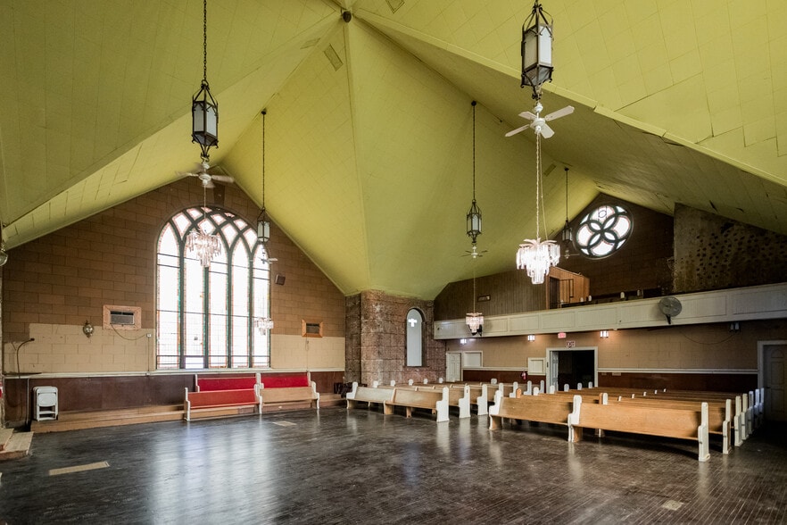 More Photos Of 4103 Cadillac Blvd, Detroit Religious Facility For Sale