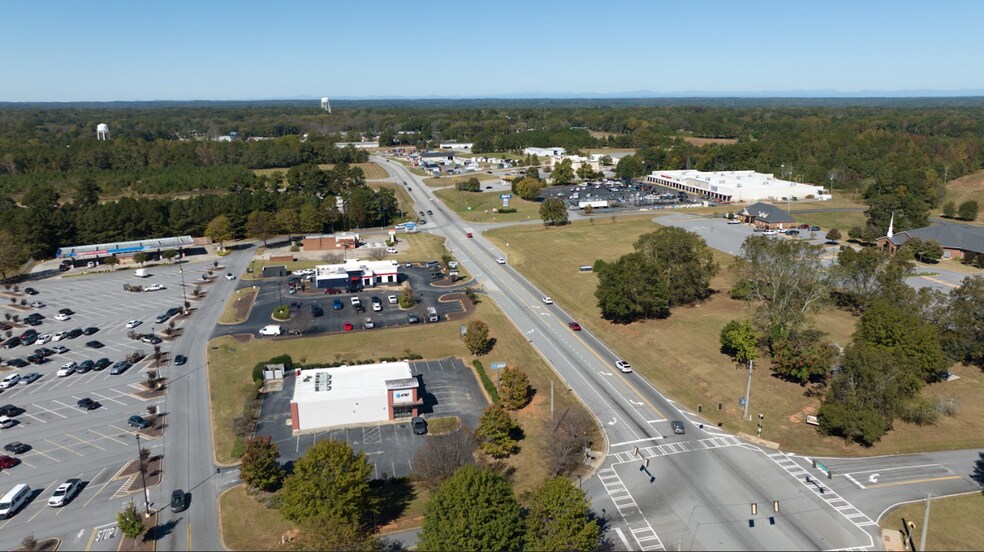 More Photos Of 175 Frontage Rd, Hartwell Freestanding For Lease