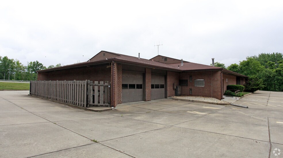 More Photos Of 17286 Dumfries Rd, Dumfries Flex For Sale