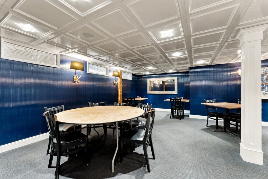 More Photos Of 135 Cooper St, Agawam Specialty For Sale