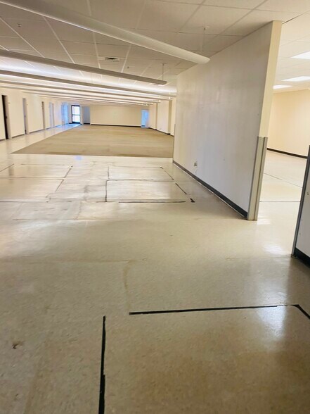 More Photos Of 1400 E Lincoln St, Gillette Warehouse For Lease