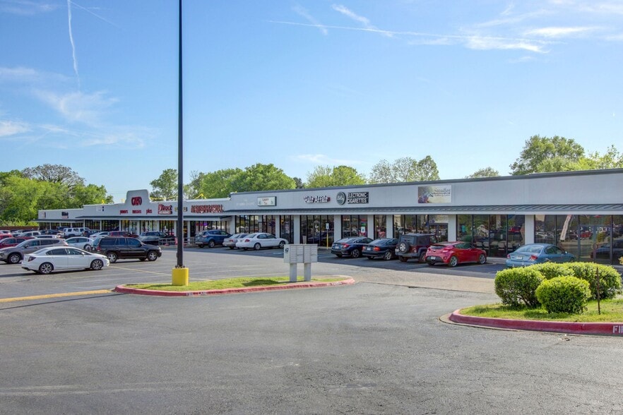Primary Photo Of 1609 Albert Pike Rd, Hot Springs National Park Unknown For Lease