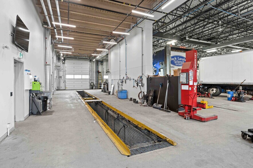 More Photos Of 560 Echo St, Vars Manufacturing For Sale