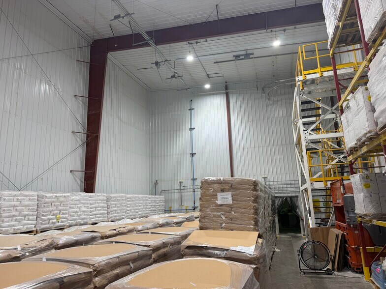 More Photos Of 500 North St W, Harvey Food Processing For Sale