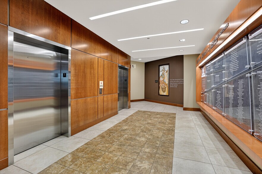 More Photos Of 2728 10th Ave S, Birmingham Medical For Lease