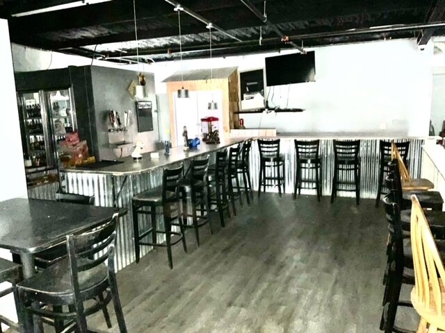 More Photos Of 4024 Paul S Buchman Hwy, Zephyrhills Restaurant For Sale