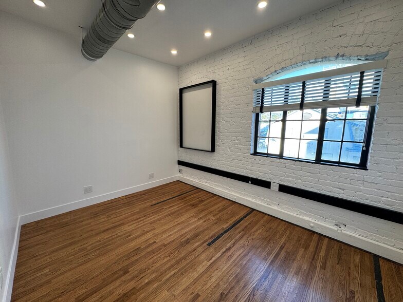 More Photos Of 6601-6613 W Sunset Blvd, Los Angeles Storefront Retail Office For Lease