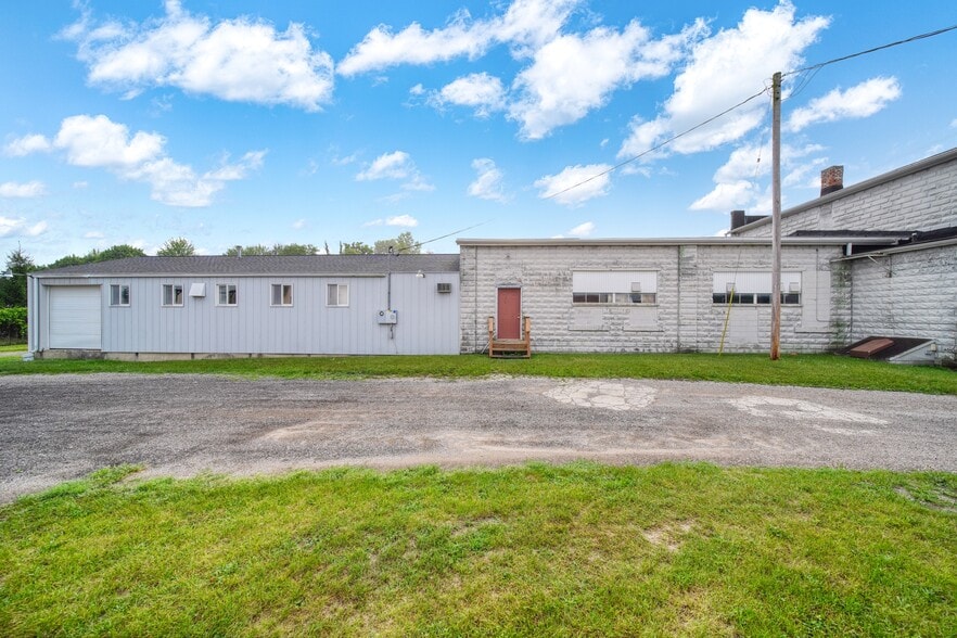 More Photos Of 208 Irwin St, Brooklyn Manufacturing For Sale