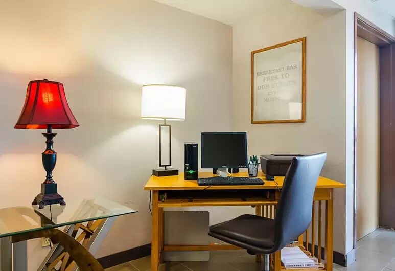 More Photos Of 730 E Jennifer Ln, Sidney Hotel For Sale