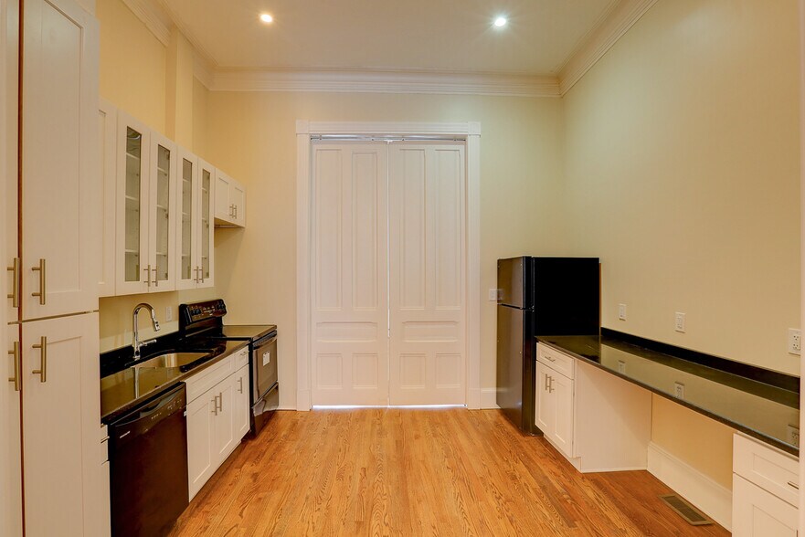 More Photos Of 2116-2118 Saint Paul St, Baltimore Apartments For Sale
