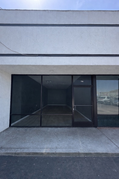 Primary Photo Of 5520-5530 Santa Monica Blvd, Los Angeles Freestanding For Lease