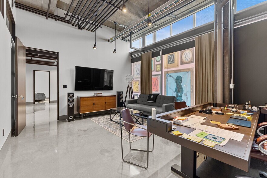 More Photos Of 751 N Fairfax Ave, West Hollywood Loft Creative Space For Sale