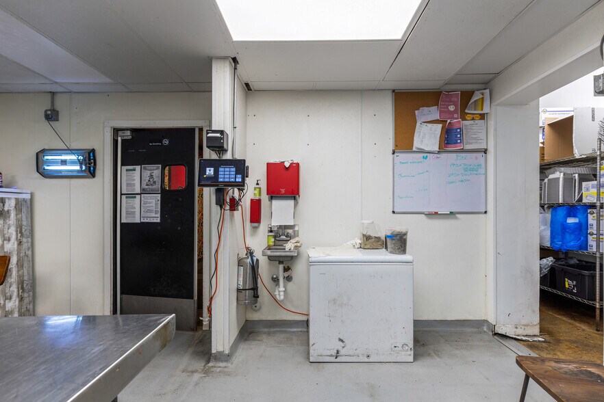 More Photos Of 2614 W Cary St, Richmond Freestanding For Sale