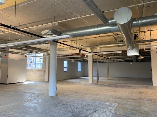 More Photos Of 501-509 S Washington Ave, Minneapolis Health Club For Lease