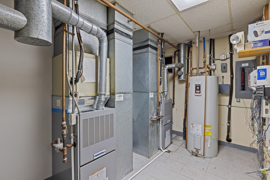 More Photos Of 1150 Milwaukee St, Kirkwood Medical For Sale