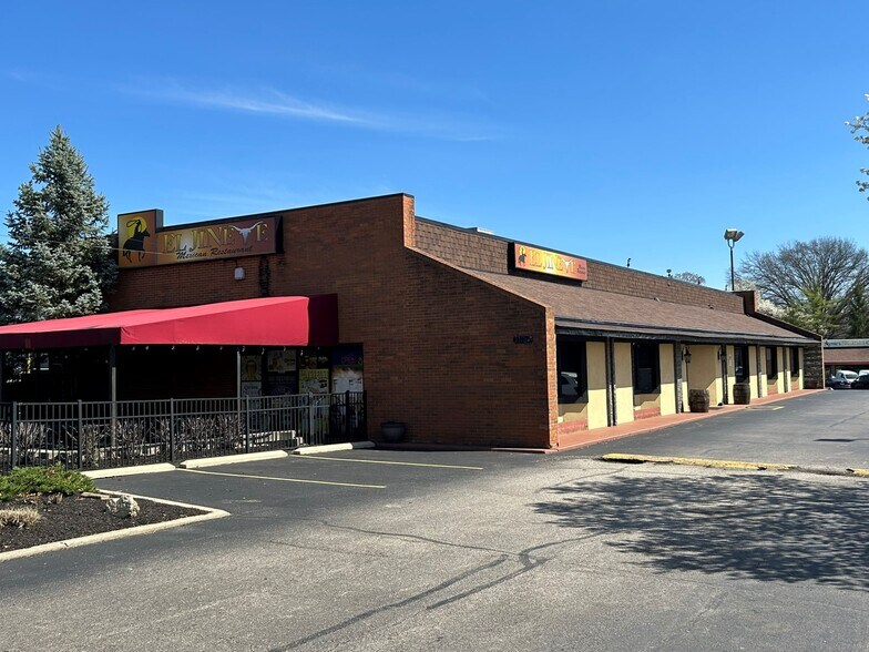 More Photos Of 10766-10778 Montgomery Rd, Montgomery Unknown For Lease