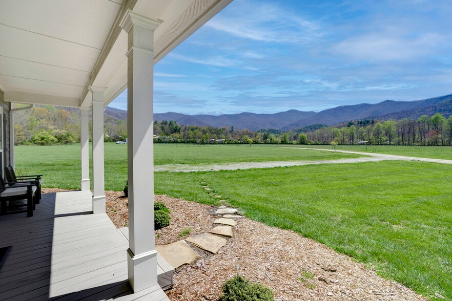 More Photos Of , Young Harris Specialty For Sale