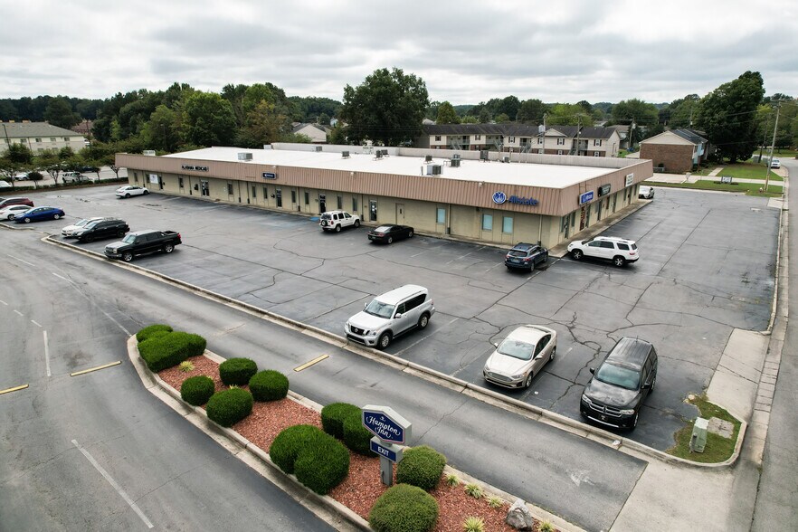 More Photos Of 2119 Westmead Dr SW, Decatur Office For Sale