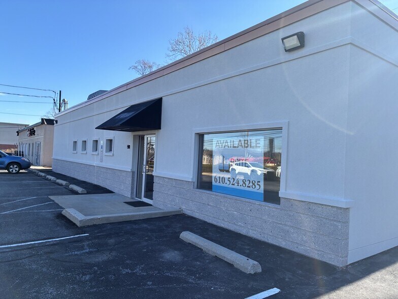 Primary Photo Of 178 Lancaster Ave, Malvern Storefront For Lease