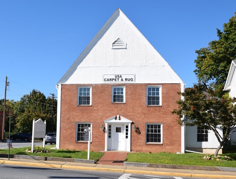 Primary Photo Of 27 S Royal Ave, Front Royal Medical For Lease