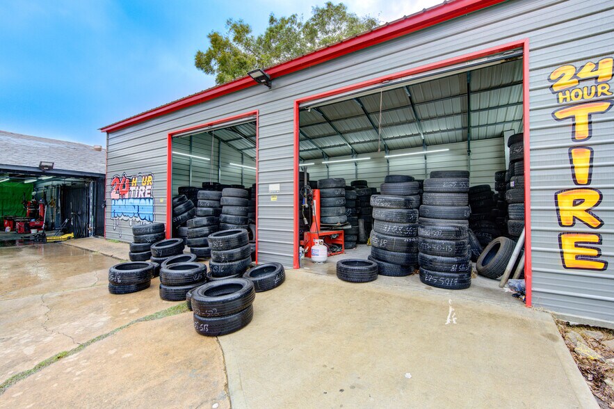 More Photos Of 5302 Bataan Rd, Houston Freestanding For Sale